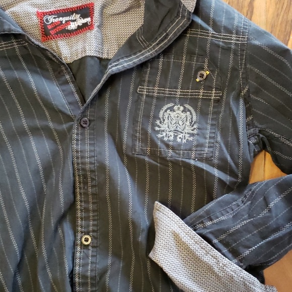 Boys size 8 button down shirt - Picture 3 of 3